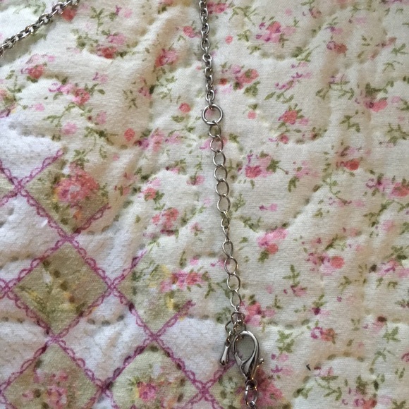 Flower necklace - Picture 4 of 4